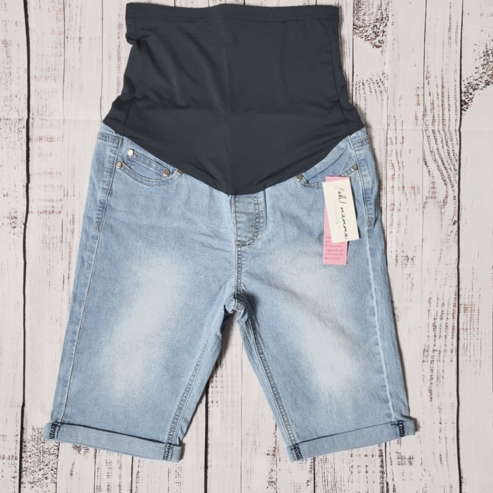 NWT Oh Mama Size 4 Maternity Bermuda Shorts